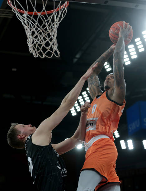 甚至一些足 甚至一些足