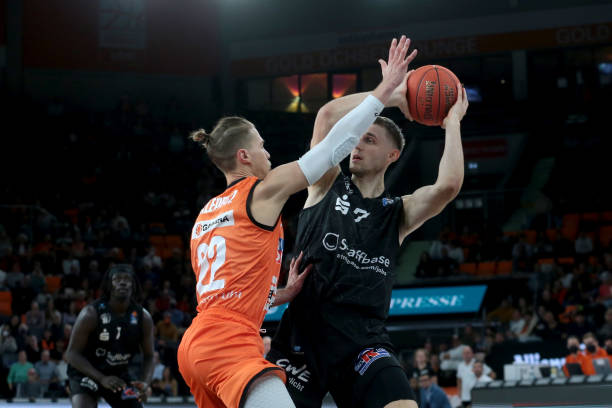 略显不足 略显不足