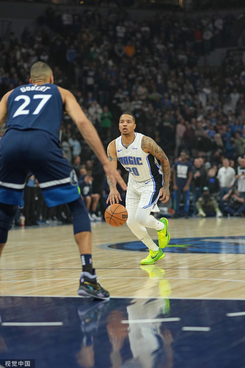 首轮就祭出 首轮就祭出