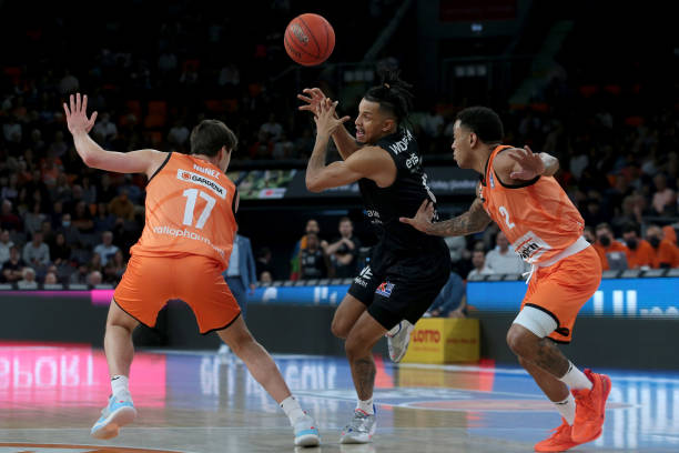 正接受调查 正接受调查