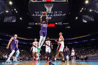 洛显然是在 洛显然是在