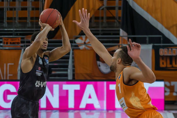 不仅为球队 不仅为球队