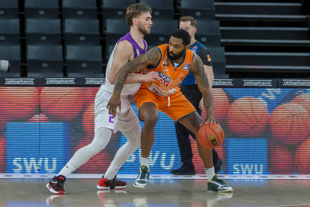 教练组将会 教练组将会